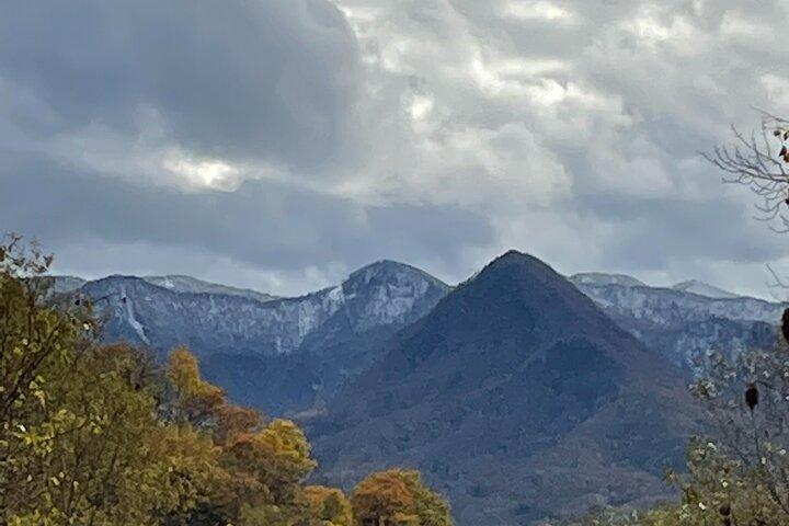 札幌と北海道のグリーンシーズンを温泉とともに1日ハイキング。