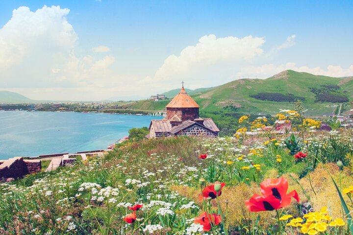 Visite privée à Garni , Geghard, Symphonie de pierres, Lac Sevan.
