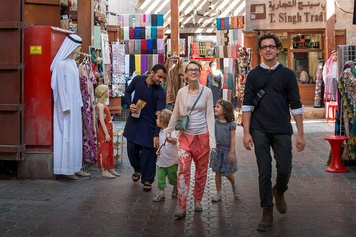 Dubai: Heldagsudlejning af privat bil og chauffør
