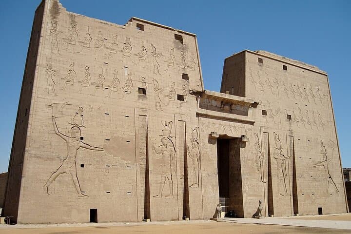 Private Tour of Edfu and the Temple of Horus from Luxor