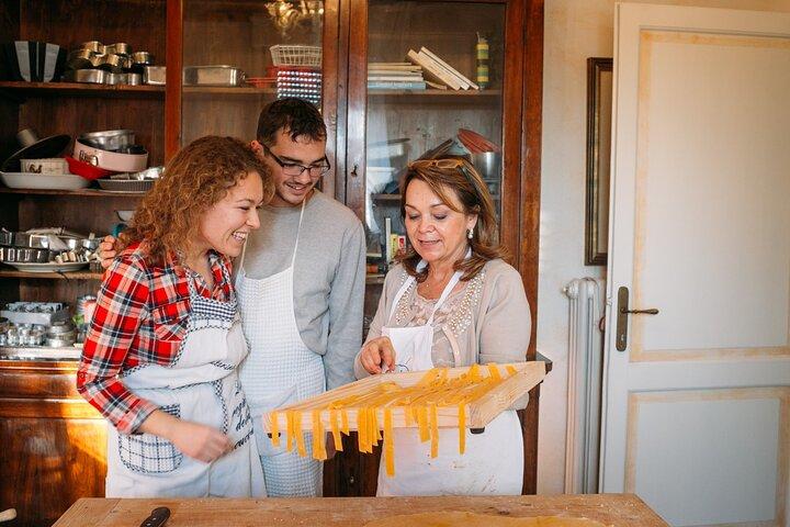 Ischia: Pasta & Tiramisu Class in a Local Home by Cesarine
