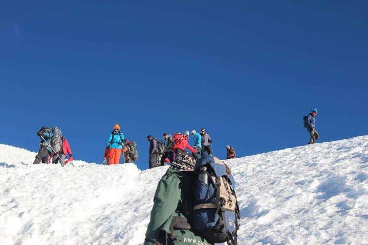 2 giorni 1 notte Monte Kenya Scalata del percorso Sirimon