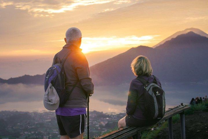 Trekking al amanecer en el monte Batur con guía y desayuno