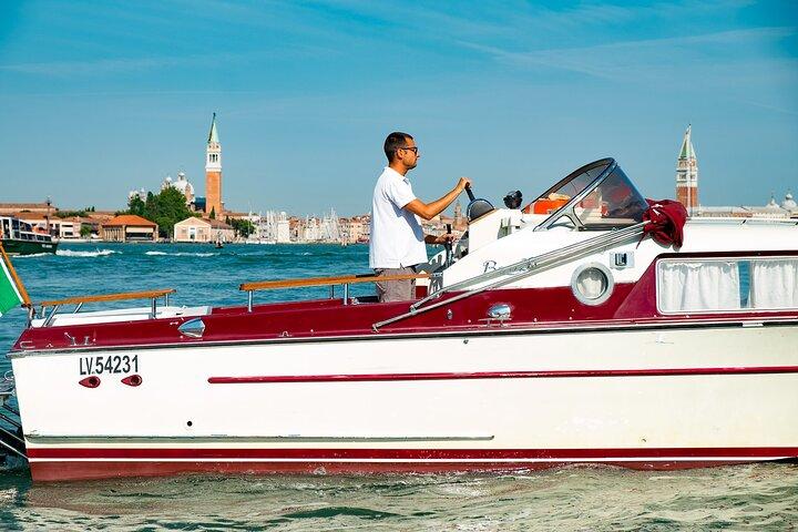 Privat krydstogt: Sunset Cocktail på Venice Lagoon