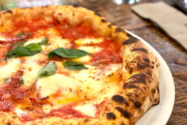 Naples: Authentic Italian Pizza Making Class with Local Pizzaiolo