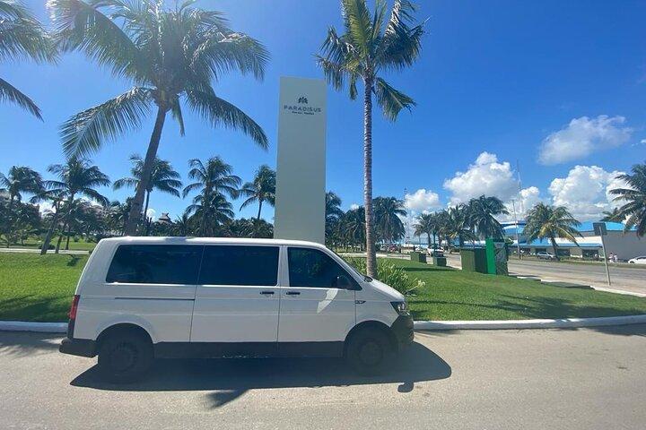 Privat lufthavnstransport til Cancun Hotel Zone