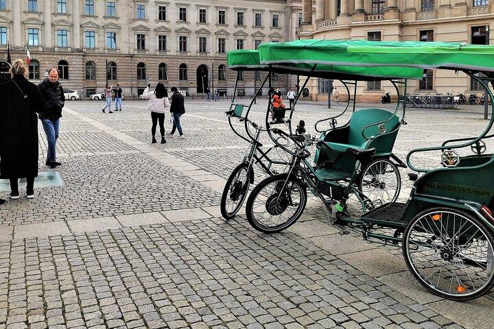 Berlim Rickshaw & Taylor Made (máximo 2 pessoas cada)