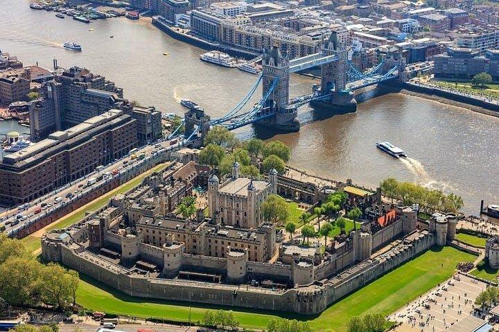 ウェストミンスターウォーキングツアー、リバークルーズ、ロンドン塔入場