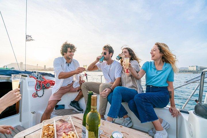 Barcelona: Sunset sailing cruise with gin and tonic workshop
