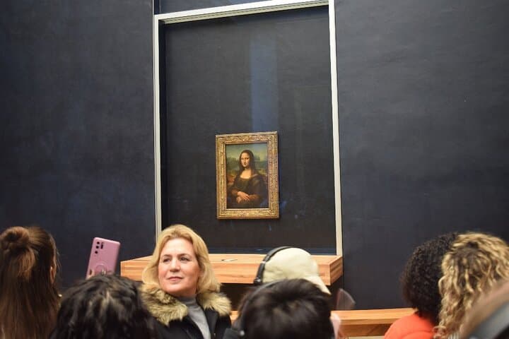 Louvre Museum Small Group Guided Tour with Pre-Booked Tickets
