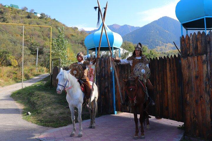 Tour etnoaldeano kazajo