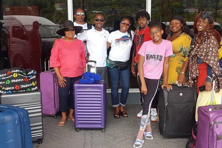 Traslado de ida e volta ao aeroporto de Montego Bay