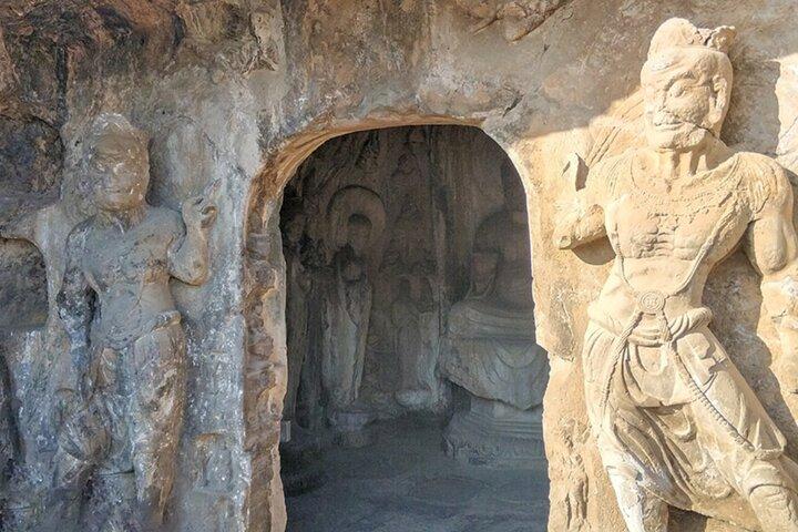 Med kugletog fra Xi'an til Luoyang Longmen grotter og bytur