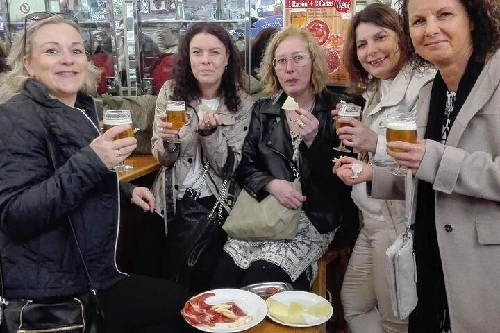 Madrid Local's Tapas Tour Dinner mit einer Seite der Geschichte