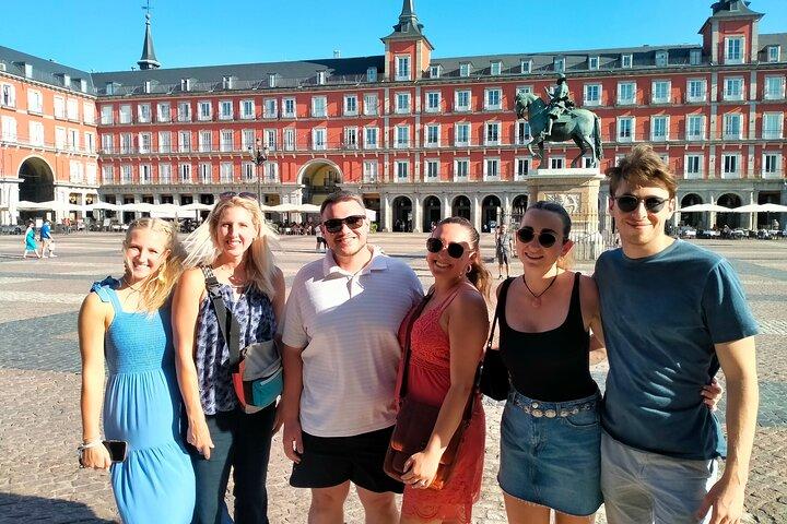 Madrid Local's Tapas Tour Dinner mit einer Seite der Geschichte