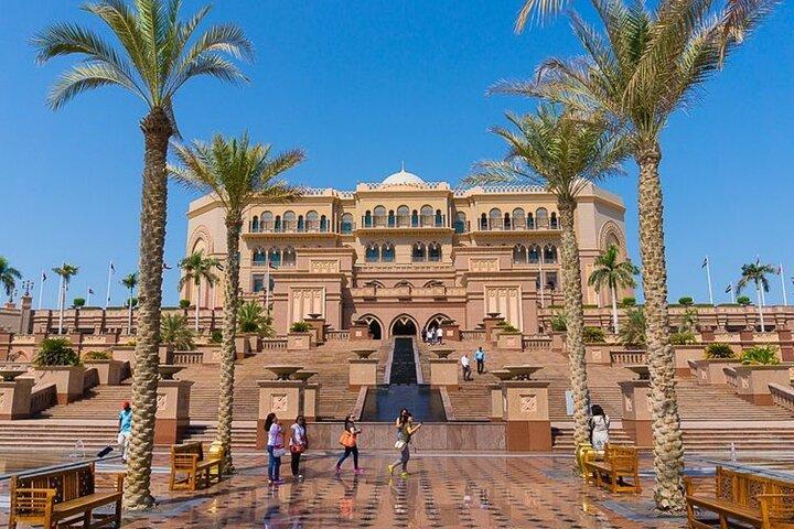 Visite guidée exclusive de la ville d'Abu Dhabi (journée complète)