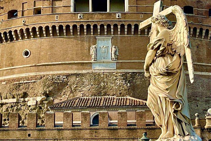 ローマはツアー広場と噴水で歴史を散策