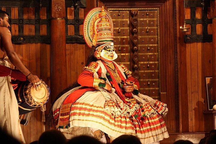 Tour di un giorno ad Alleppey e Cochin con crociera sulle backwater e spiaggia