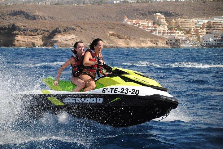 Ocean Pack Teneriffa Jetski und Walbeobachtung auf einer Yacht