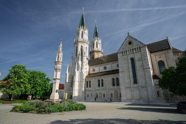 Enchanting Vienna Woods : Une journée du vin, des bois et des abbayes anciennes