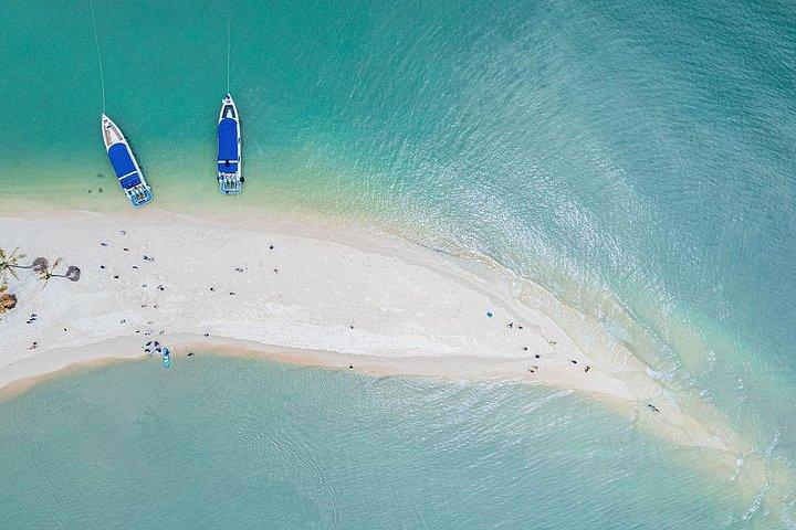 プーケット発ののんびりジェームズボンドとヤオ諸島スピードボート日帰りツアー