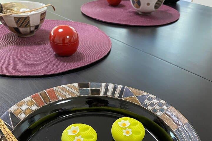 Matcha table tea ceremony experience in Tokyo