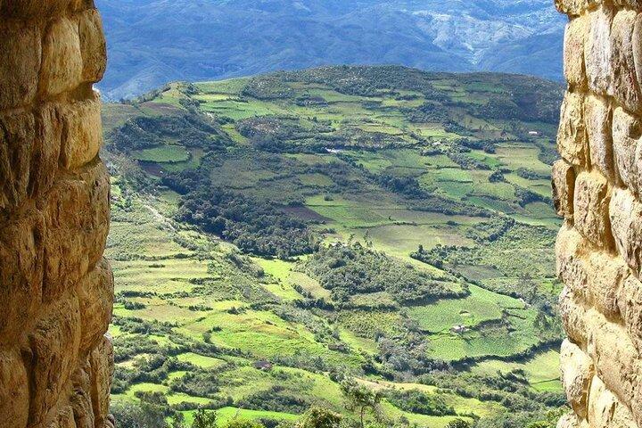 Chachapoyas : Kuelap Archaeological Site - Guided English/スペイン語