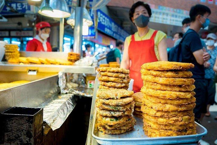 ソウルクァンジャン市場通りフードウォーキング＆試食ツアー