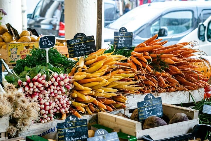 Eiffel Tower Market Food Tour -Max 8 people