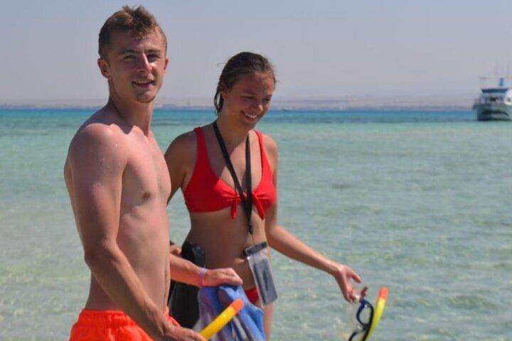 Ras Mohamed Full Day White Island på en yacht Sharm-el-Sheikh