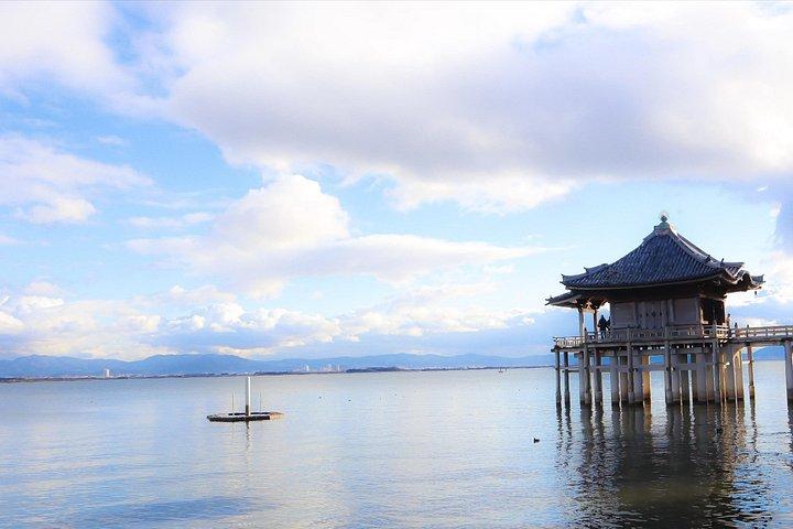 車での琵琶湖カスタマイズプライベートツアー、ライセンスガイド