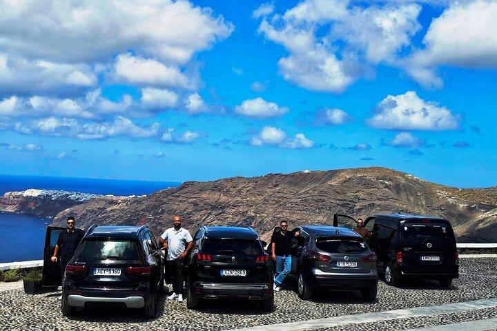 Traslado privado entre el aeropuerto o el puerto y Santorini