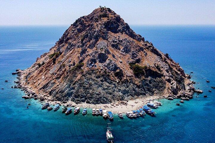 Tour de barco de Suluada de dia inteiro a partir de Antalya | Maldivas da Turquia