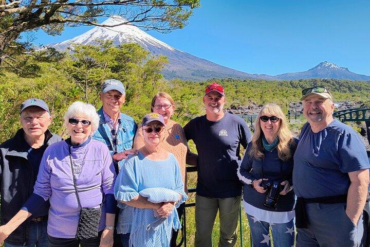 Excursión privada de un día Saltos de Petrohué, Volcán Osorno y Puerto Varas