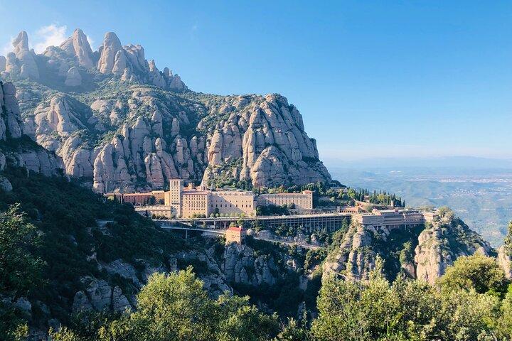 Montserrat Early Morning Skip-the-Hussle Meio Dia de Barcelona