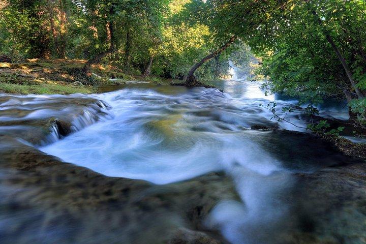 Fra Split eller Trogir: Krka vandfald og Primošten Sightseeing