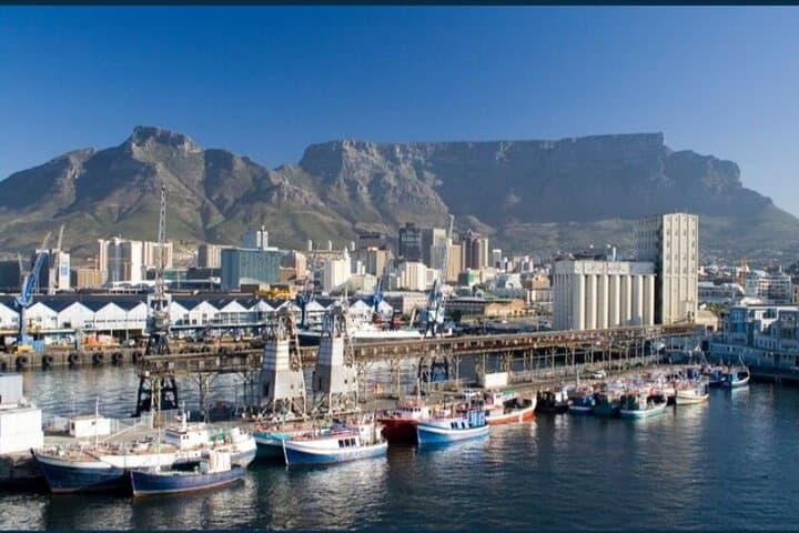 PRIVATE TOUR:Half Day Table Mountain,Bo-Kaap, Museums and Beaches