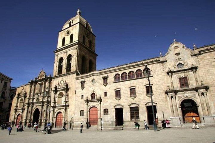 La Paz Highlights Walking Tour with a Guide