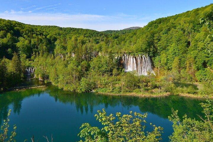 Von Zagreb nach Split oder Trogir: Privater Transfer mit den Plitvicer Seen