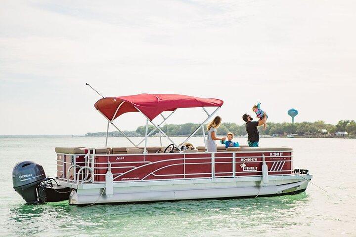 24ft (12 passagiers) Ponton Boat Rental in Destin / Crab Island
