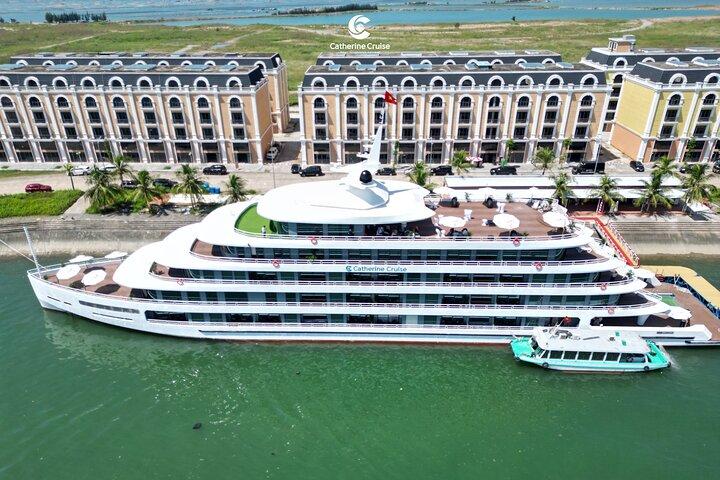 Catherine Cruise Halong Bay 3Day/2Nigh 6 Star Cruise