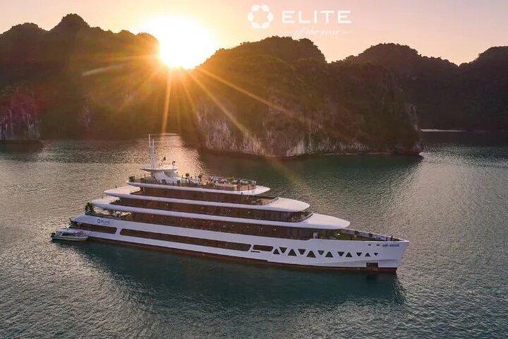 Croisière Elite Of The Seas Baie d'Halong 3 jours / 2 nuits Croisière 6 étoiles