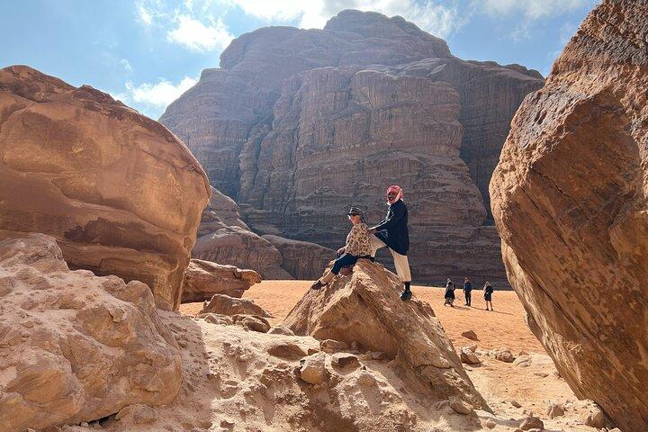 Wadi Rum Desert Secret: 4 timmars privat Jeep Tour