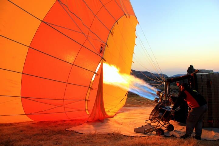 Cappadocia Red and Green Tour from Istanbul by Flight