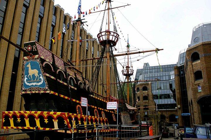 Explore Tower Bridge & London's Top 30 Landmarks Tour