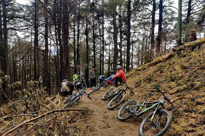 ブータンでの10日間のマウンテンバイク遠征