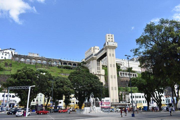 クルーズ船特別プライベートツアーサルバドールダバイア歴史的旧市街ボンフィムとバラ