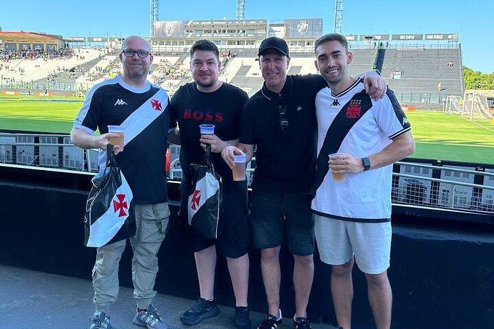 Río de Janeiro: únete a un partido de fútbol de Vasco da Gama con un guía local