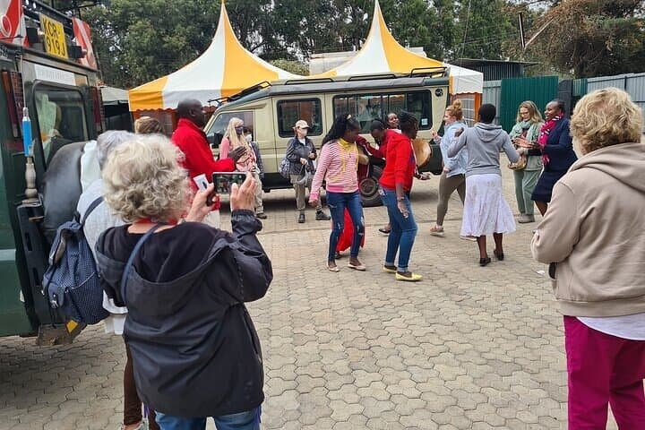 Karen Blixen Museum and Kobe Beads Center Day Tour