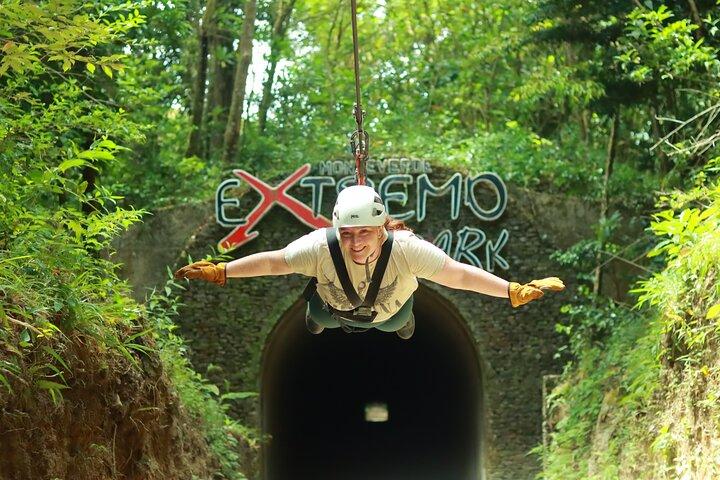 Extreme Zipline Tour em Monteverde